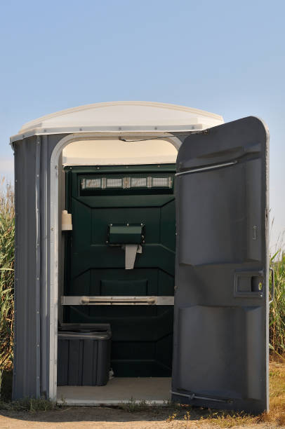 Best Temporary restroom rental  in Lla Lla East, WA